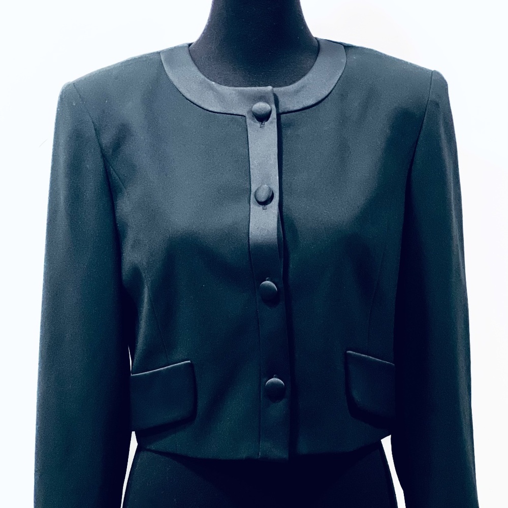 Vintage Talbots Black Cropped Crewneck Blazer